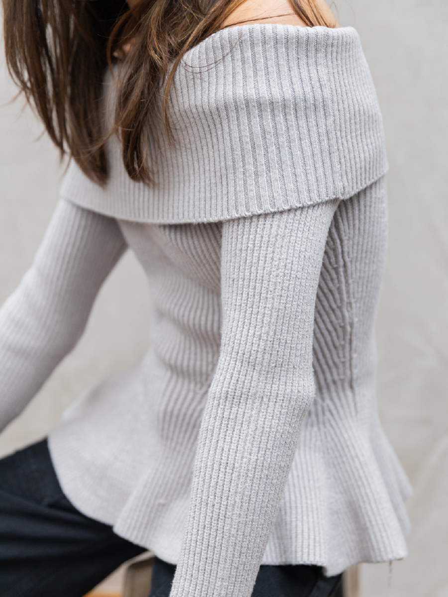 GREY ADELA SWEATER